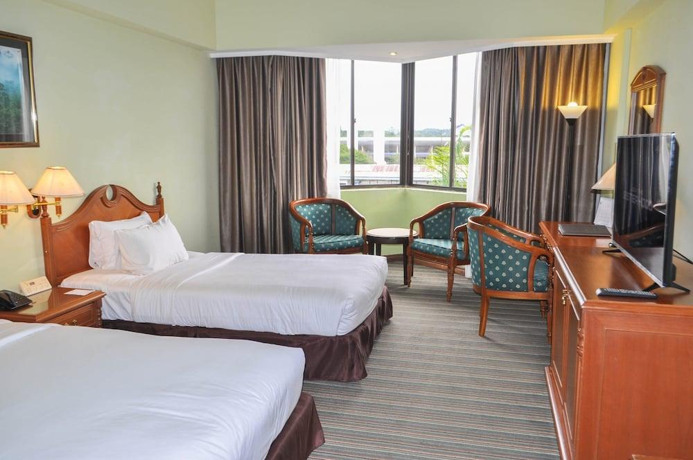 Mulia Hotel Bandar Seri Begawan Exterior foto